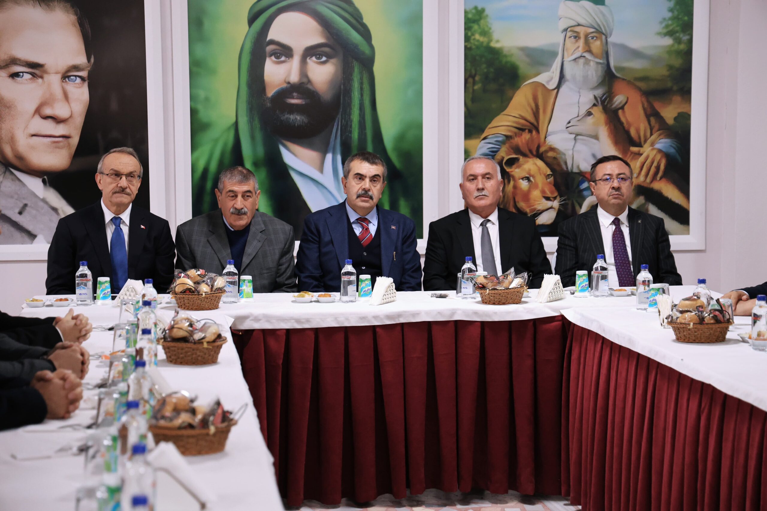 MEB Bakanı Yusuf Tekin: Yeni Müfredatta Alevilik ve Bektaşilik’de Yer Alacak Dedi