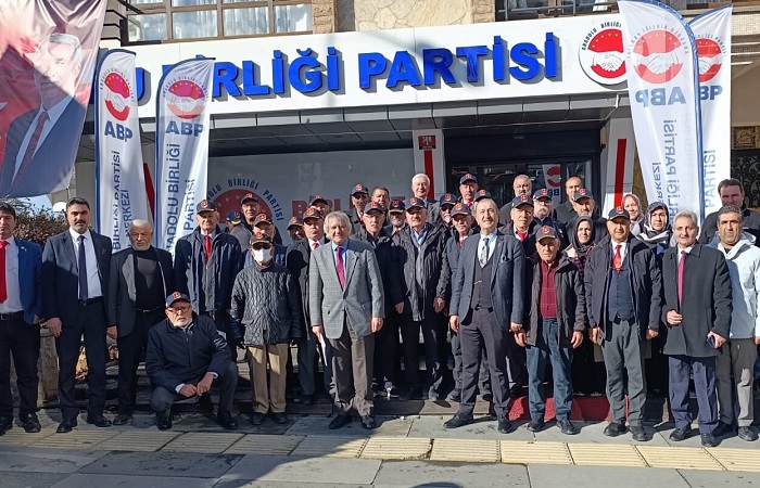 Genel Başkan Bedri Yalçın, Kürtlerin Kardeşleri Türklerdir. Devletleri Türkiye’dir